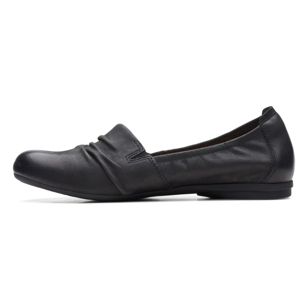 Clarks Rena Way Black Leather Slip-On (Women's) 6 Clarks Rena Way Black Leather Slip-On (Women's) - Image 4