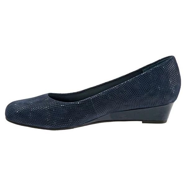 Trotters Lauren Navy 3D Patent Suede (Women's) 4 Trotters Lauren Navy 3D Patent Suede (Women's) - Image 2